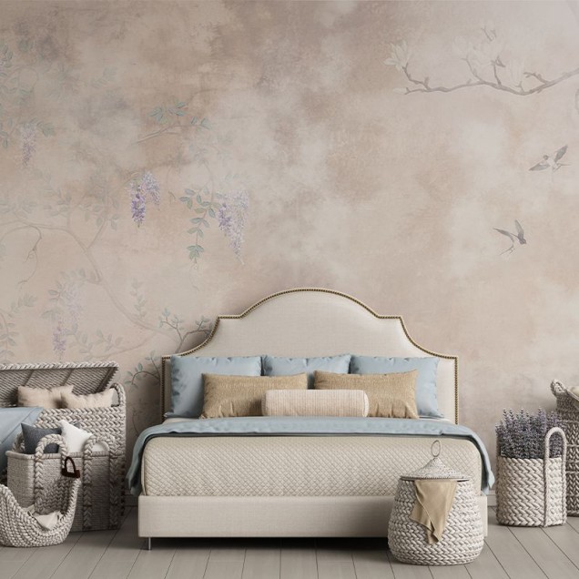 Tapet floral cu magnolii și primule într-un decor interior elegant