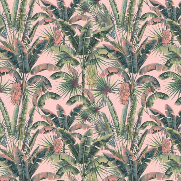 Tapet cu design tropical vibrant, cu frunze luxuriante de palmier pe un fond coral.