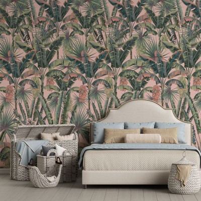 Tapet cu design exotic de palmieri, cu un fond roz delicat. Perfect pentru living, dormitor sau birou.