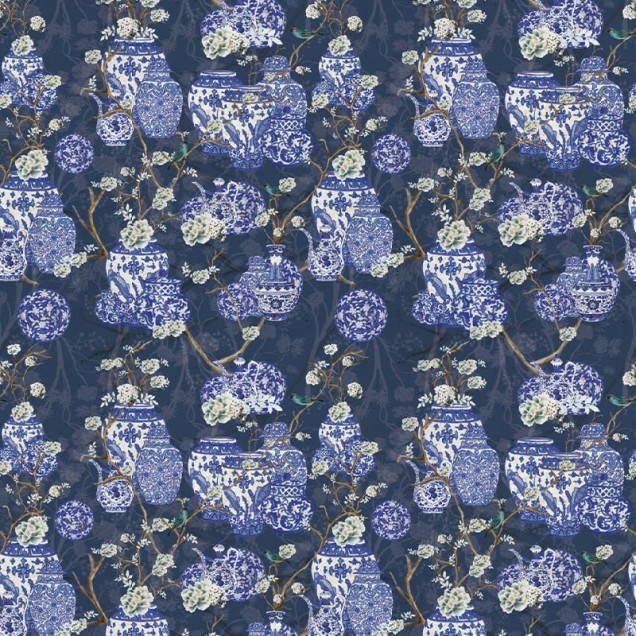 Tapet cu design floral asiatic, în nuanțe delicate de albastru și gri, cu vaze chinezești decorate cu flori și păsări