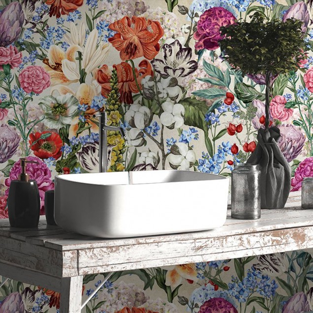 Tapet Primavera flowers (cream) cu flori delicate și vibrante, perfect pentru a adăuga o notă de eleganță și rafinament în casa dumneavoastră.
