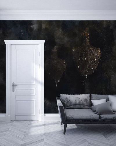 Tapet cu candelabru auriu pe un fundal întunecat, ideal pentru decorarea interioarelor.
