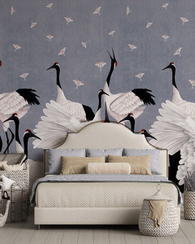 Tapet cu macarale japoneze Grus Japonesis in Blue, design modern, inspirat din cultura japoneză. Imaginea prezintă macarale albe pe fundal albastru, adaugă o notă de liniște și eleganță în casa ta.