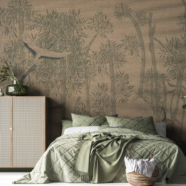Tapet cu design inspirat din cultura asiatică, cu o pădure de bambus în nuanțe de verde și un efect texturat.