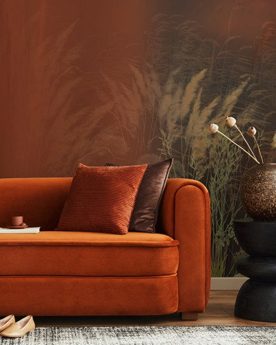 Tapet cu design minimalist de iarbă uscată, perfect pentru a crea o atmosferă relaxantă și primitoare în living, dormitor sau hol.
