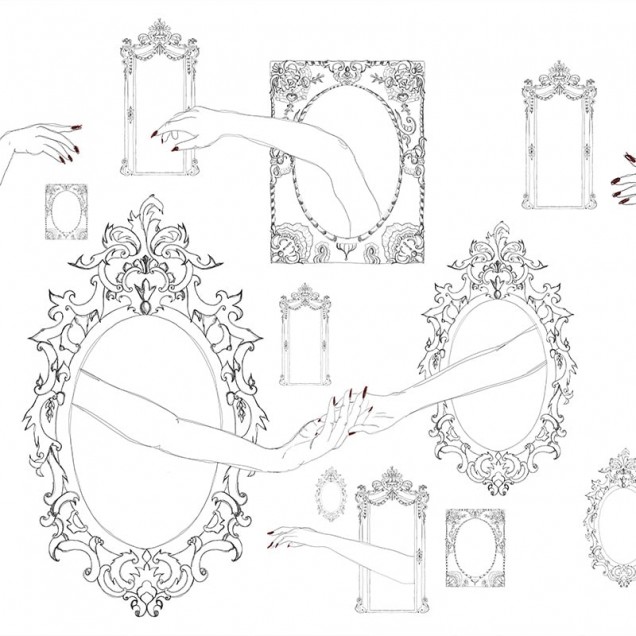 Tapet pentru baie cu design grafic, reprezentând oglinzi ornate cu cadru baroc și mâini reflectate.