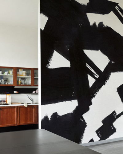 Tapet abstract cu forme geometrice negre pe fond alb
