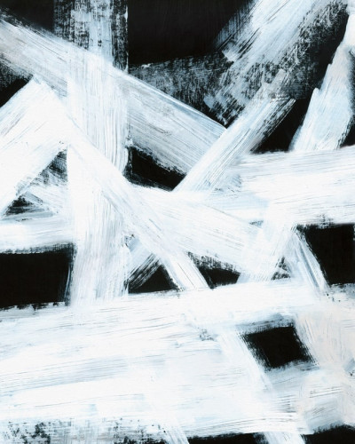 Tapet abstract cu linii albe si negre pe un fundal deschis la culoare, perfect pentru un design interior modern.