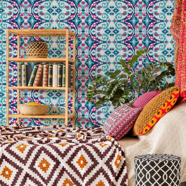 Tapet modern cu design geometric Carpetă (bleu) cu un fundal alb și motive în albastru, roz și negru.