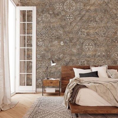 Wallpaper cu un design abstract elegant, ce imita o textura de beton, cu desenele albe delicate pe un fundal gri-maro.