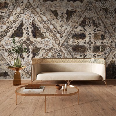 Tapet Ceramica cu modele geometrice și florale, în nuanțe calde de maro, bej și gri.