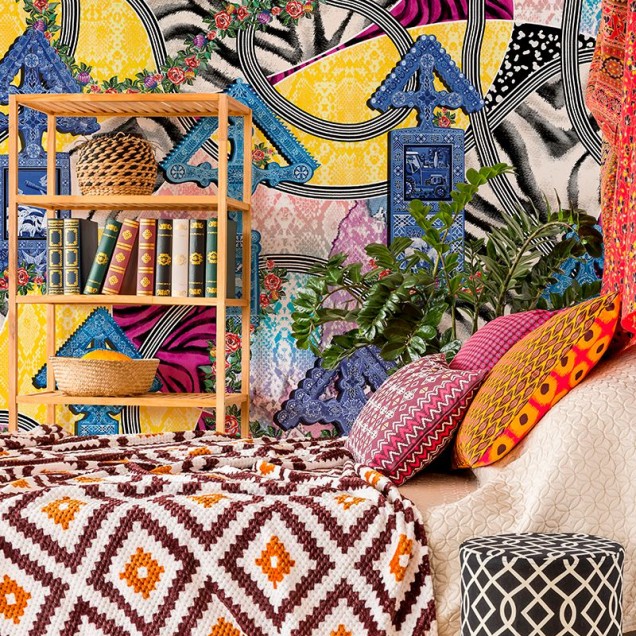 Tapet Valea Bradului, un tapet cu un design eclectic, care combină elemente tradiționale cu elemente moderne.