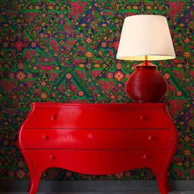 Tapet cu design floral si geometric, in culori vibrante, ideal pentru decorarea livingului, dormitorului sau bucatariei.
