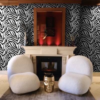 Tapet Abstract Aphelandra cu un design elegant, dungi negre și albe, perfect pentru living sau dormitor.