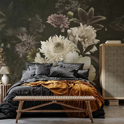 Wallpaper floral cu flori albe si fond verde, cu un design elegant, pentru a crea o atmosfera rafinata in dormitor.
