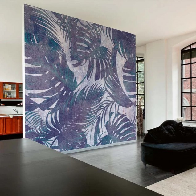 Tapet cu design modern Leaves Original Violet, cu frunze tropicale în nuanțe de violet și verde