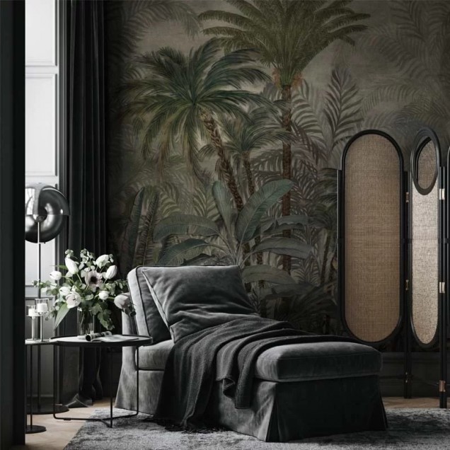 Tapet cu motiv tropical într-o baie elegantă