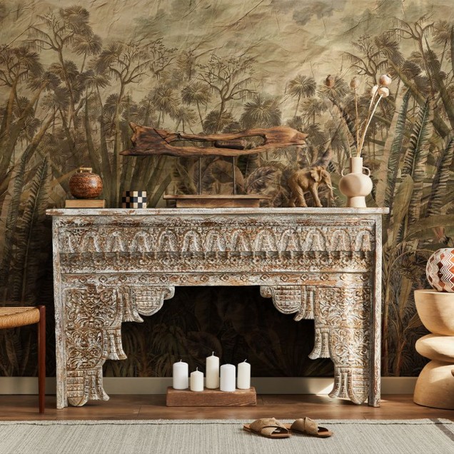 Tapet cu design artistic cu o textura fina si o imprimare clara, perfect pentru a crea un perete statement in living, dormitor sau birou.