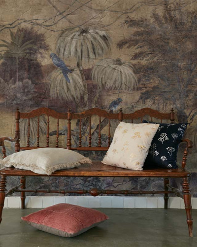 Tapet floral cu design Shabby, cu accente de verde și maro