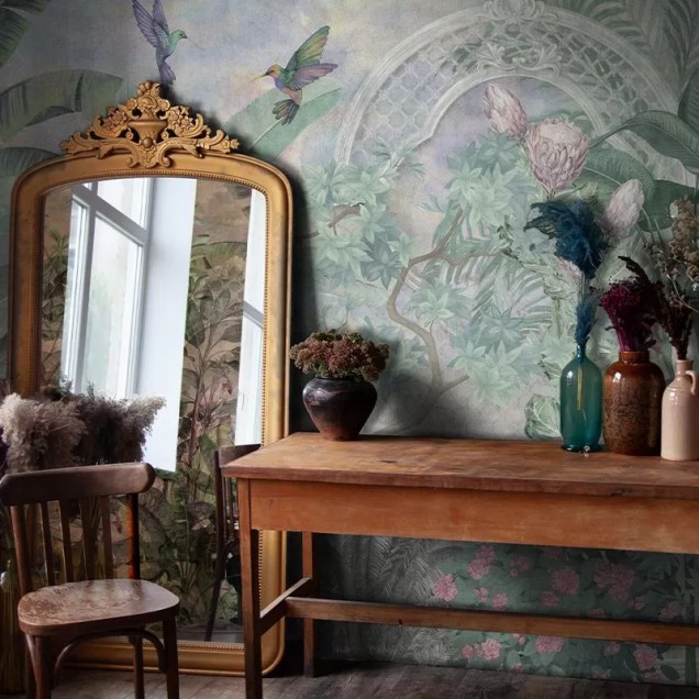 Tapet cu design exotic, Inside the bubble, cu motive florale și păsări, pe un fundal pastelat