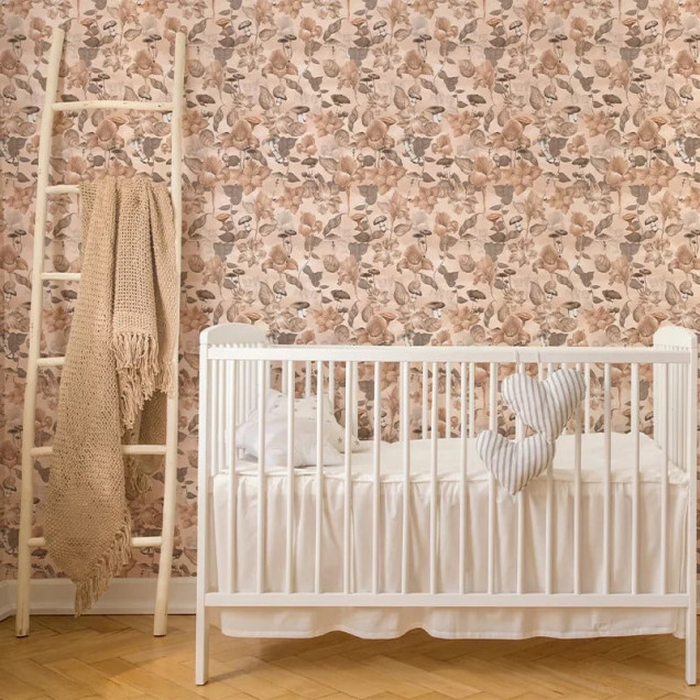 Tapet floral autumnal într-o cameră de copii