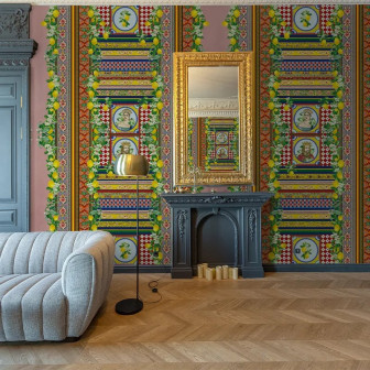 Tapet personalizat cu design floral și citrice într-un interior decorat