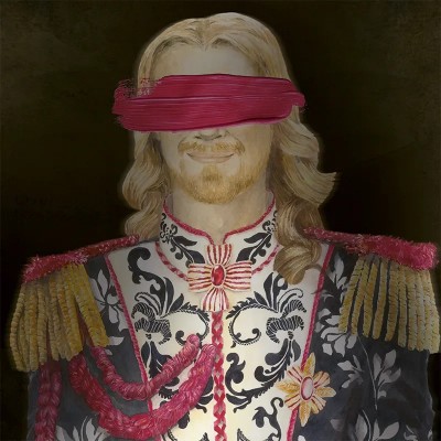 Fototapet cu un portret enigmatic, cu ochii acoperiți de o bandă roșie vibrantă