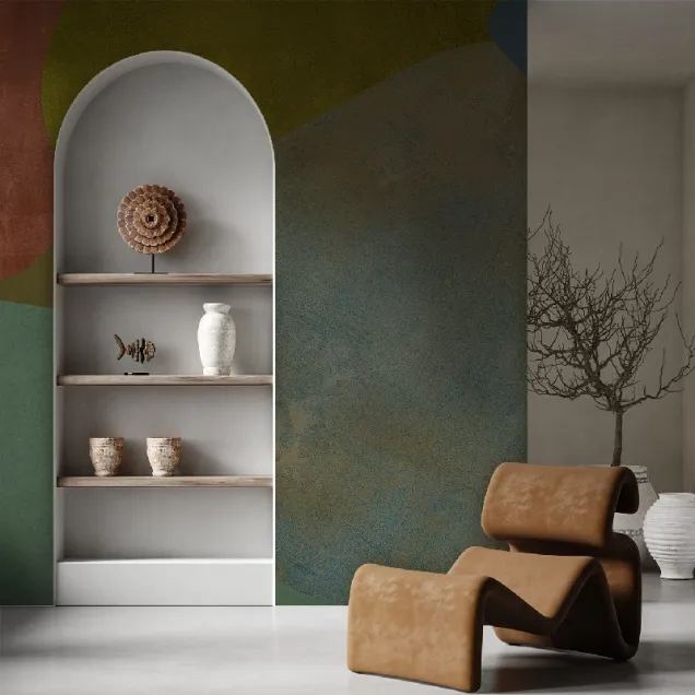 Tapet abstract cu forme geometrice în nuanțe de verde, maro și auriu, perfect pentru living, dormitor sau birou.