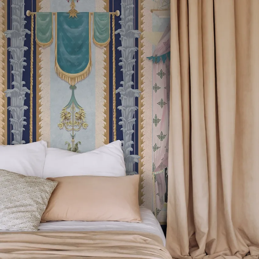 Tapet cu design clasic elegant, cu culori întunecate, detalii bogate și forme geometrice