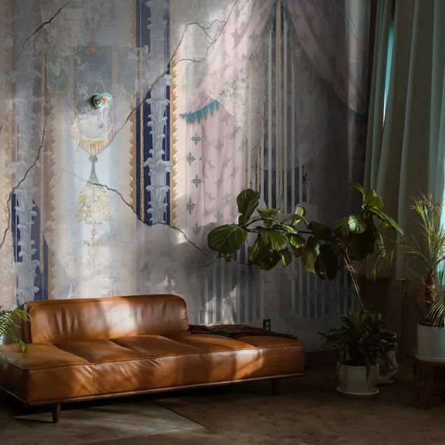 Tapet cu design clasic elegant, cu culori întunecate, detalii bogate și forme geometrice