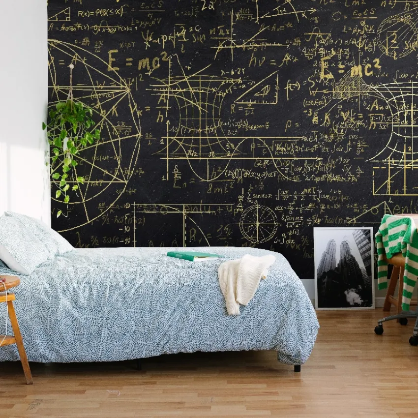 Tapet Cardinality gold - personalizat, cu design minimalist in tonuri de auriu si negru, cu formule matematice scrise de mana.