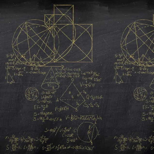Tapet Square Root Gold, cu design geometric și formule matematice, pe un perete negru cu accente aurii