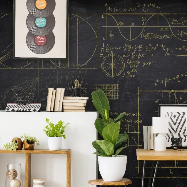 Tapet geometric cu formule matematice, in culori aurii, pe fond negru