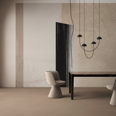 Tapet modern cu design minimalist in nuante neutre, cu o textura subtila, perfect pentru o zona de dining, living sau dormitor.