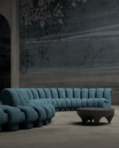 Tapet cu design minimalist, cu accente organice, in nuante de gri si albastru, perfect pentru livingul tau.