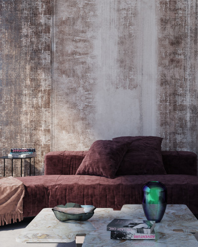 Tapet cu aspect de beton argintiu, in interiorul unui living cu o canapea bordo si o masa de cafea din marmura