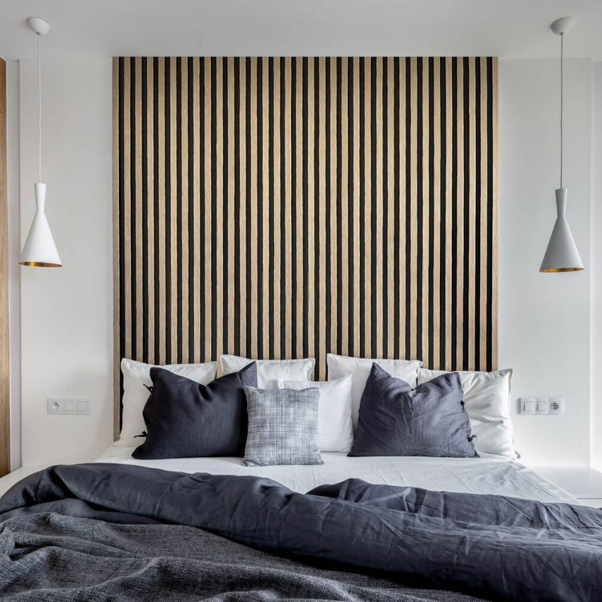 Panou decorativ riflat 3D Oak Gold într-un dormitor modern
