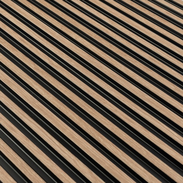 Panou decorativ riflat 3D stejar auriu într-un living modern