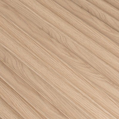 Panou decorativ 3D riflat cu aspect de stejar natural într-un living modern