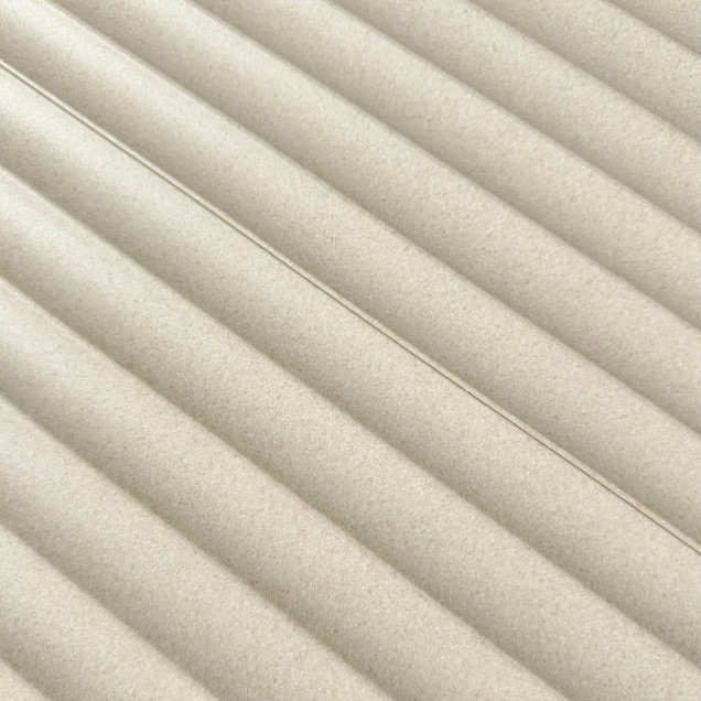 Profil decorativ riflat ivory cream aplicat pe perete