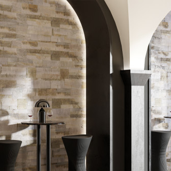 Piatră decorativă Stackstone S. Nature Blend, Modulo, aplicată pe perete într-un interior modern