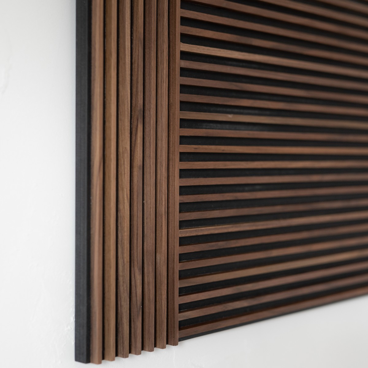 Panouri decorative Pladec PLD-PL80-001C-walnut. Conține culorile: