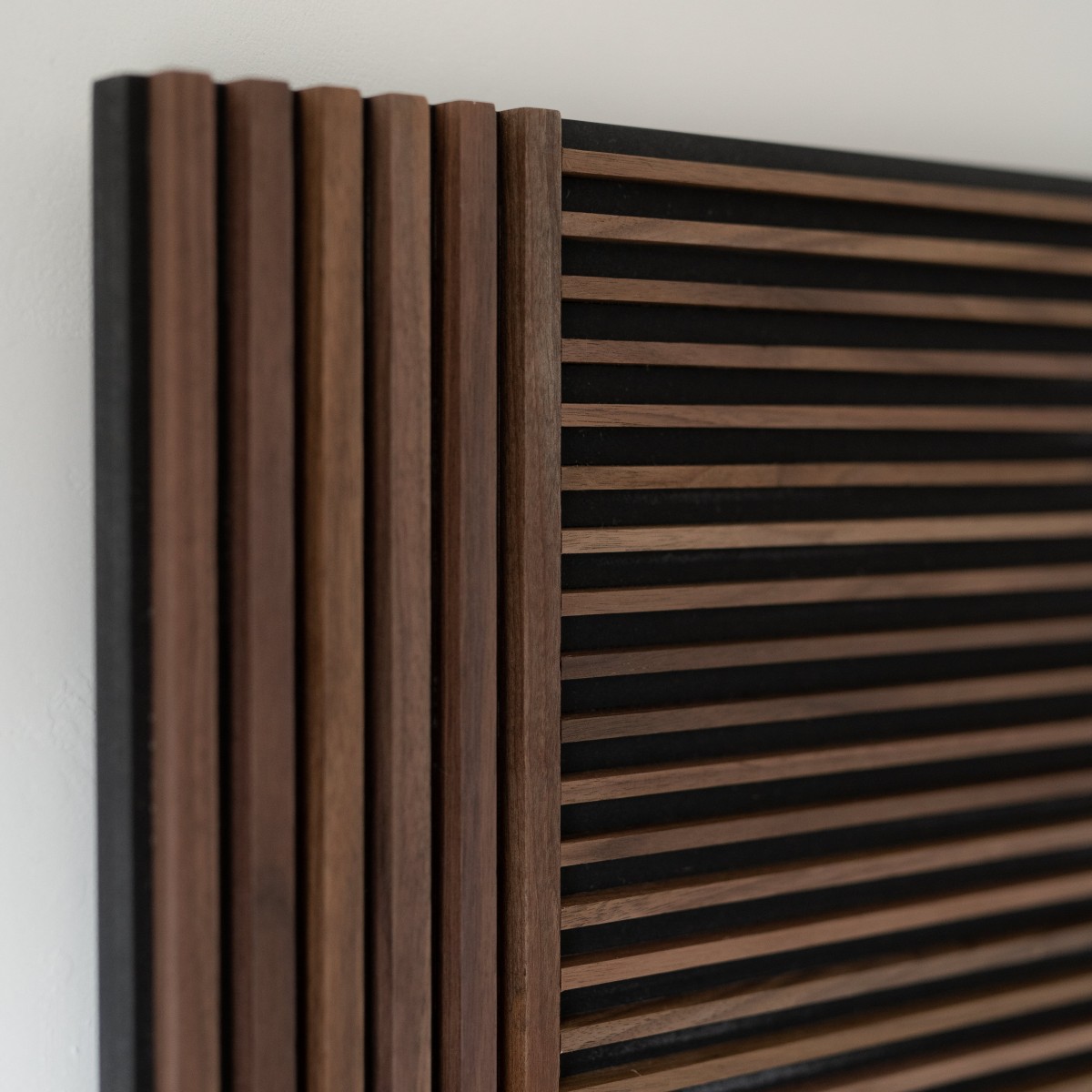 Panouri decorative Pladec PLD-PL80-001H-walnut. Conține culorile:
