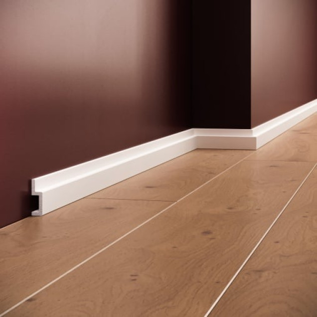 Brau decorativ din polimer rigid, alb, montat pe perete