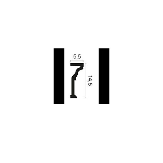 Element decorativ alb aplicat pe perete