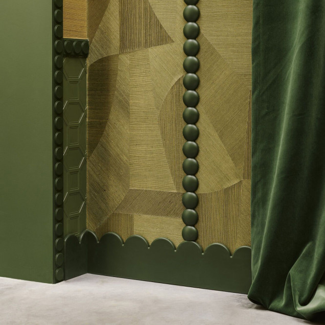 Plinta decorativa alba cu design scalloped