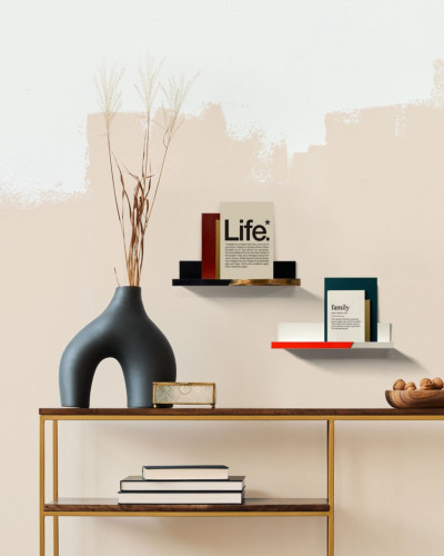 Tapet magnetic vopsibil 100x100 cm pe un perete cu decor