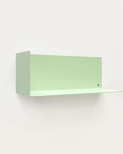Poliță metalică verde mentă fixată magnetic pe perete, cu cărți și figurină decorativă