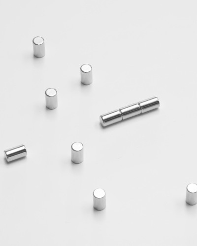Set de 10 magneți cilindrici argintii