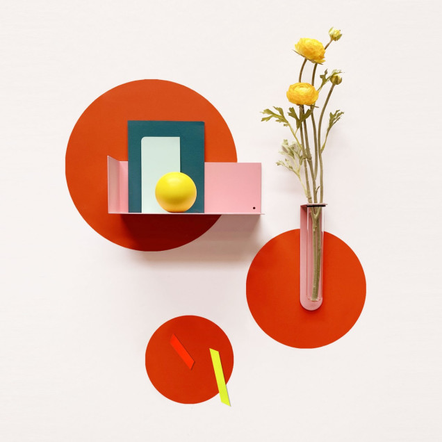 Set de 3 stickere magnetice circulare roșii, decor floral